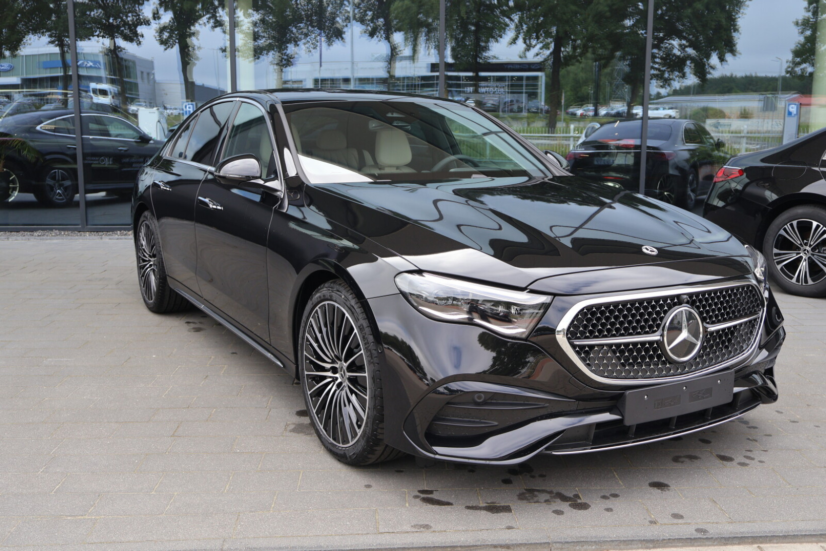 Mercedes-Benz E 200