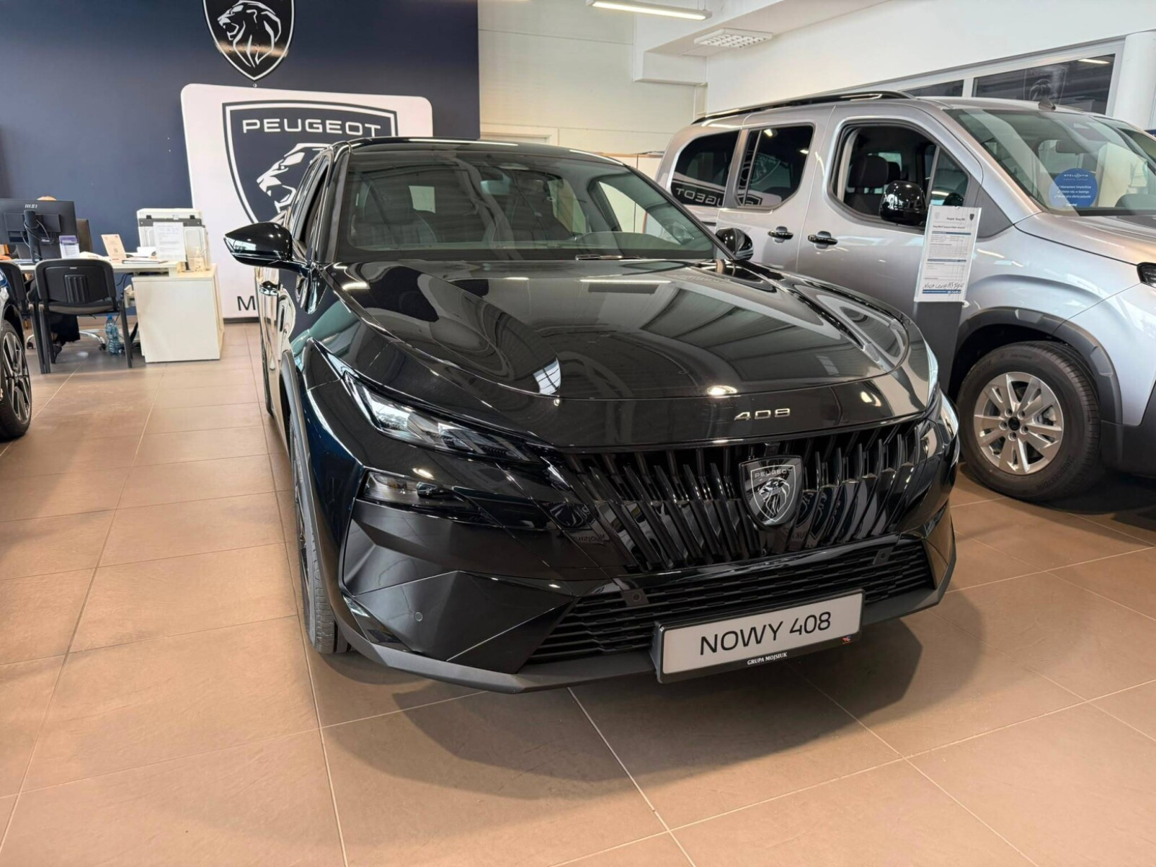 Peugeot 408