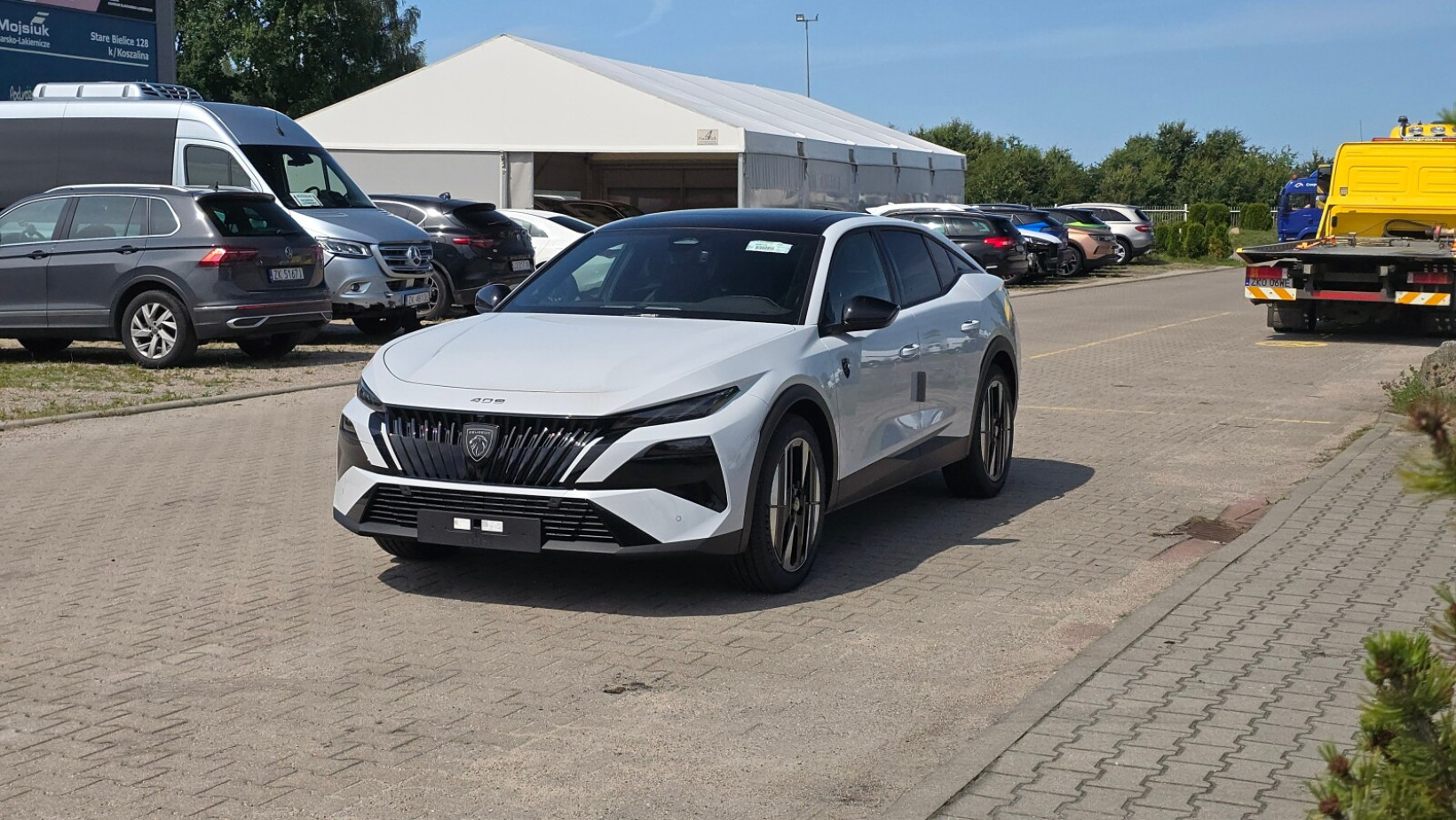 Peugeot 408